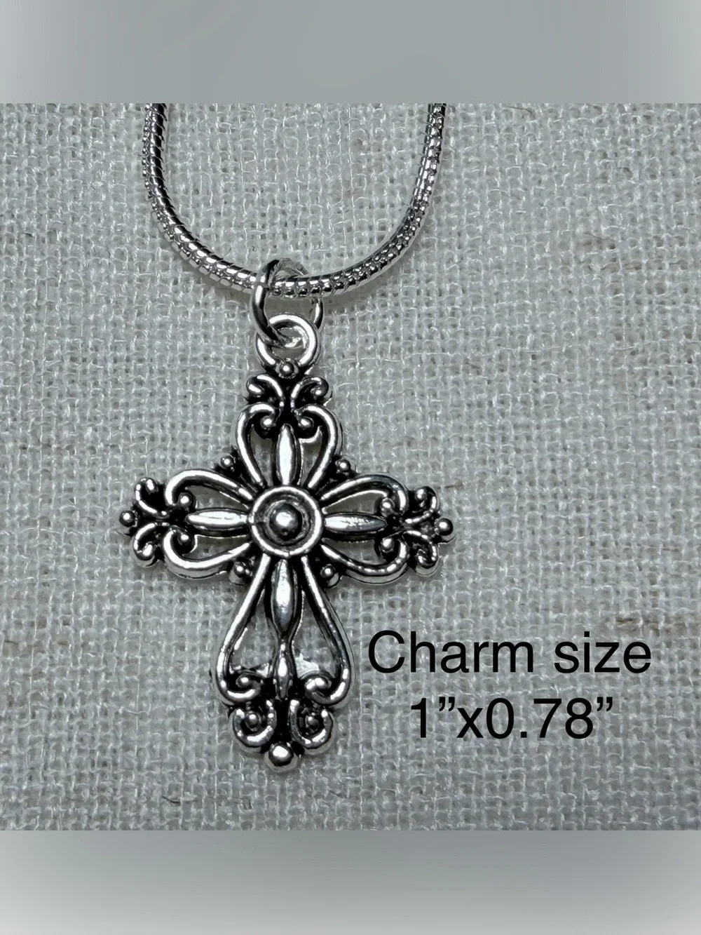 925 sterling silver men’/women’s necklace w cross pendant.22”(55cm)